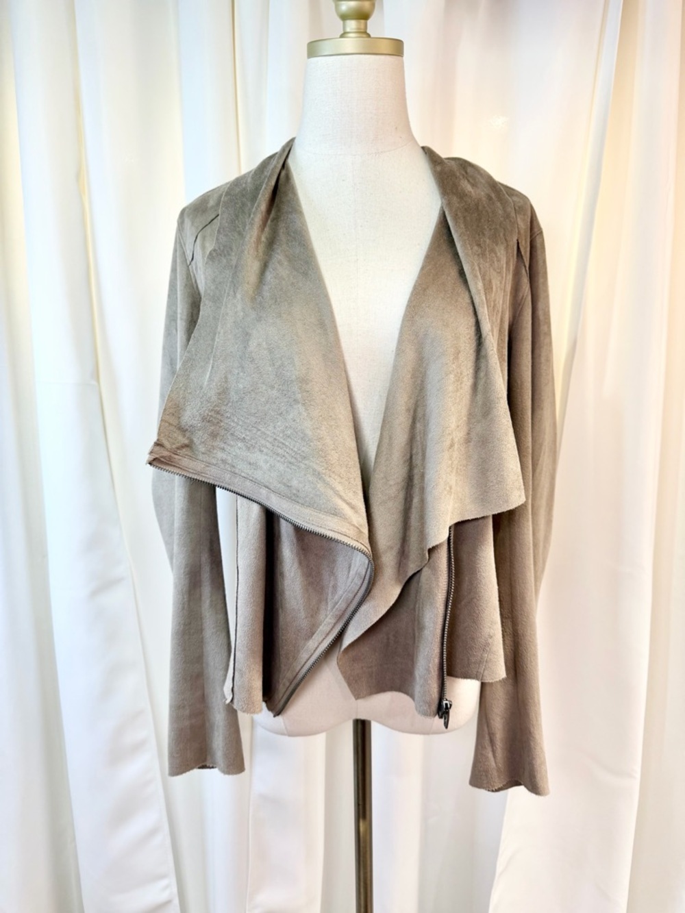 Blank NYC Beige / Taupe Vegan Suede Asymmetric Zip Up Draped Jacket Size Medium